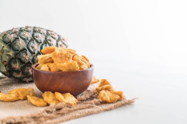 kurutulmuş ananas gevrek cipsi