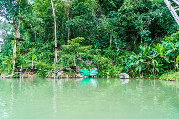 Lagoa Azul em vang vieng, laos
