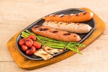 sebzeli ızgara sosis