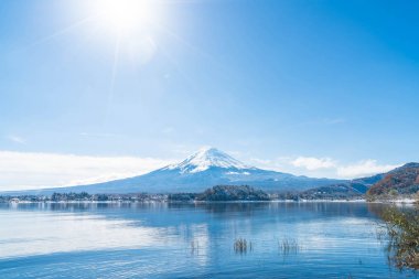 Dağ Fuji San Kawaguchiko Gölü.