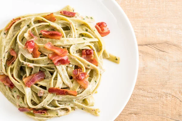 ıspanak fettuccini makarna pastırma ile