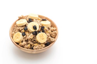 muz, Kuru üzüm ve sütle kahvaltıda granola