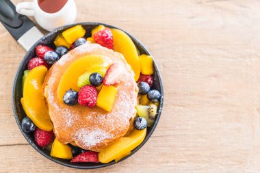 mix meyve ile gözleme