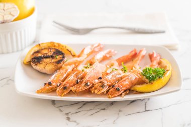 gebakken garnalen met knoflook 