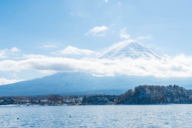 Dağ Fuji San Kawaguchiko Gölü.