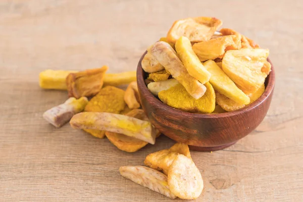 meyve yongaları karıştırın