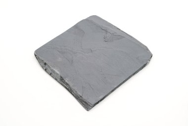 Beyaz arka plan üzerinde arduvaz levha