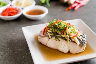 soya sosu Snapper balık buğulama