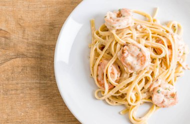 karides ile Fettuccini makarna