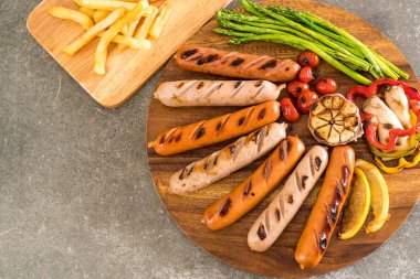 sebzeli ızgara sosis