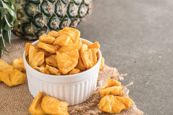 kurutulmuş ananas gevrek cipsi