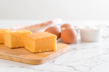 Ev yapımı turuncu kek