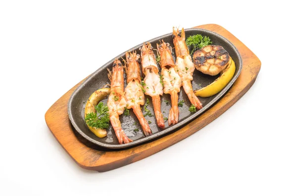 Sarımsaklı ve limonlu kızarmış karides.