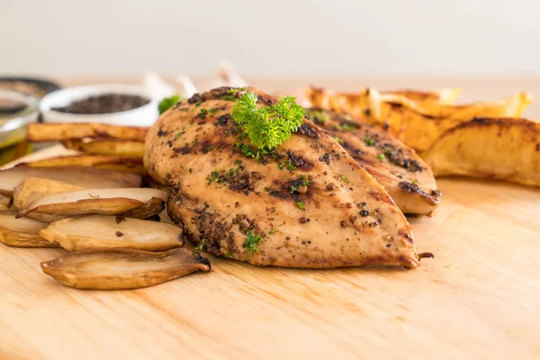 Sebzeli ızgara tavuk biftek 