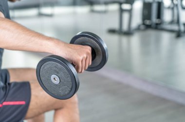 Yakın çekim el holding halter