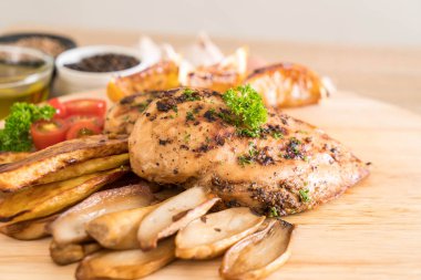 Sebzeli ızgara tavuk biftek 