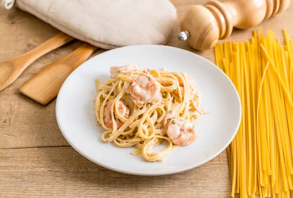 karides ile Fettuccini makarna