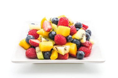 karışık taze meyve (çilek, ahududu, yaban mersini, kivi, mang