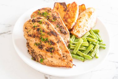 ızgara tavuk biftek 