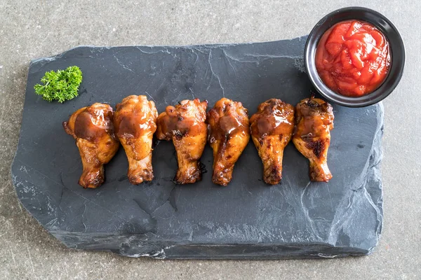 Barbekü tavuk kanadı