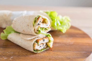 tofu sarma salata rulo