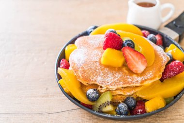 mix meyve ile gözleme