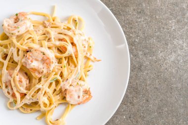 karides ile Fettuccini makarna