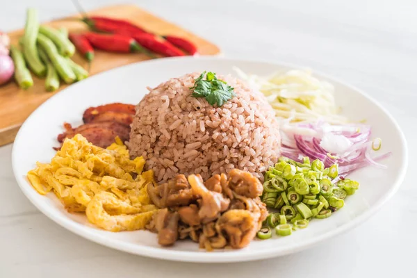 Pirinç ve karides ezmesi.