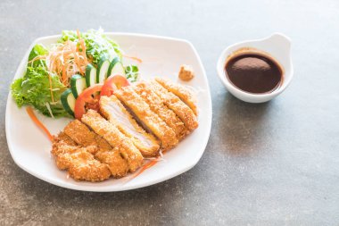 sebze soslu kızarmış pirzola domuz eti