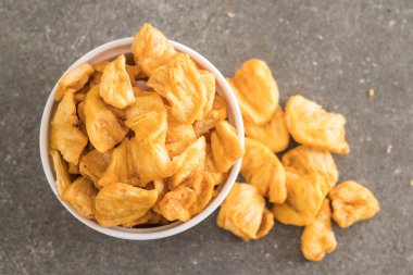 kurutulmuş ananas gevrek cipsi