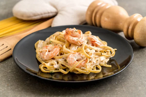 karides ile Fettuccini makarna