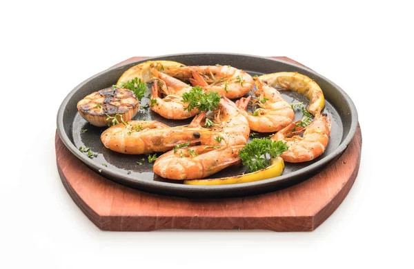 Sarımsaklı ve limonlu kızarmış karides.