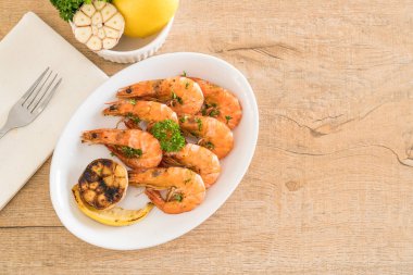 gebakken garnalen met knoflook 