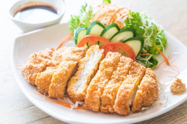 sebze soslu kızarmış pirzola domuz eti