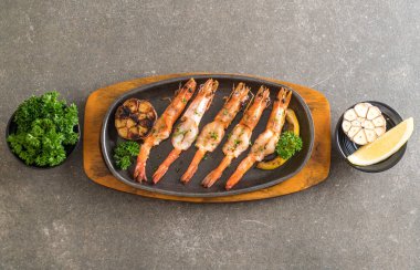 gebakken garnalen met knoflook 