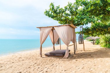 Sahilde güzel pavilion