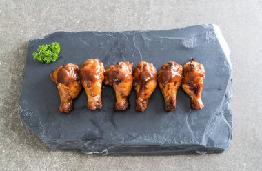 Barbekü tavuk kanadı