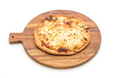 Kremalı mantarlı pizza
