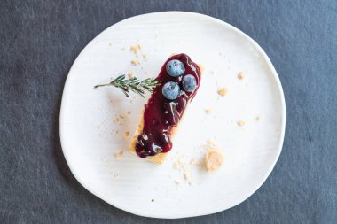 yaban mersini peynirli kek