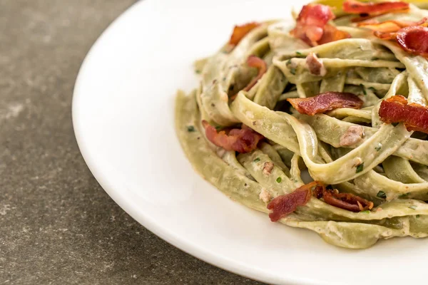 ıspanak fettuccini makarna pastırma ile