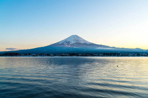 Montagne Fuji San au lac Kawaguchiko . — Photo