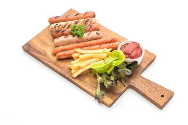 жареная колбаса с овощами
