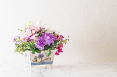 Güzel bir buket çiçek