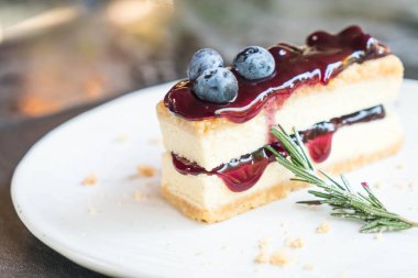 yaban mersini peynirli kek