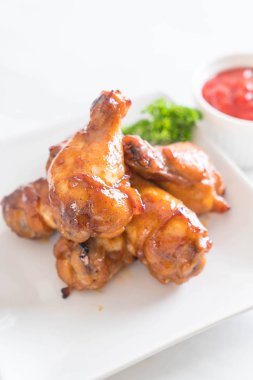 Barbekü tavuk kanadı