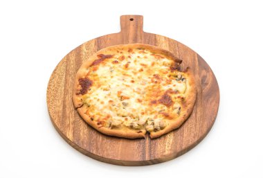 Kremalı mantarlı pizza