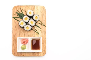 Turşu turp maki sushi-Japon gıda tarzı