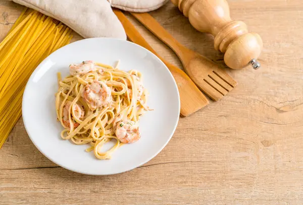 karides ile Fettuccini makarna