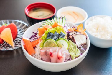 Karışık sashimi seti