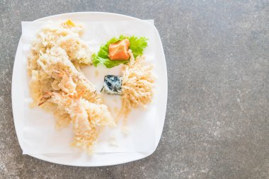 kızarmış karides (tempura)